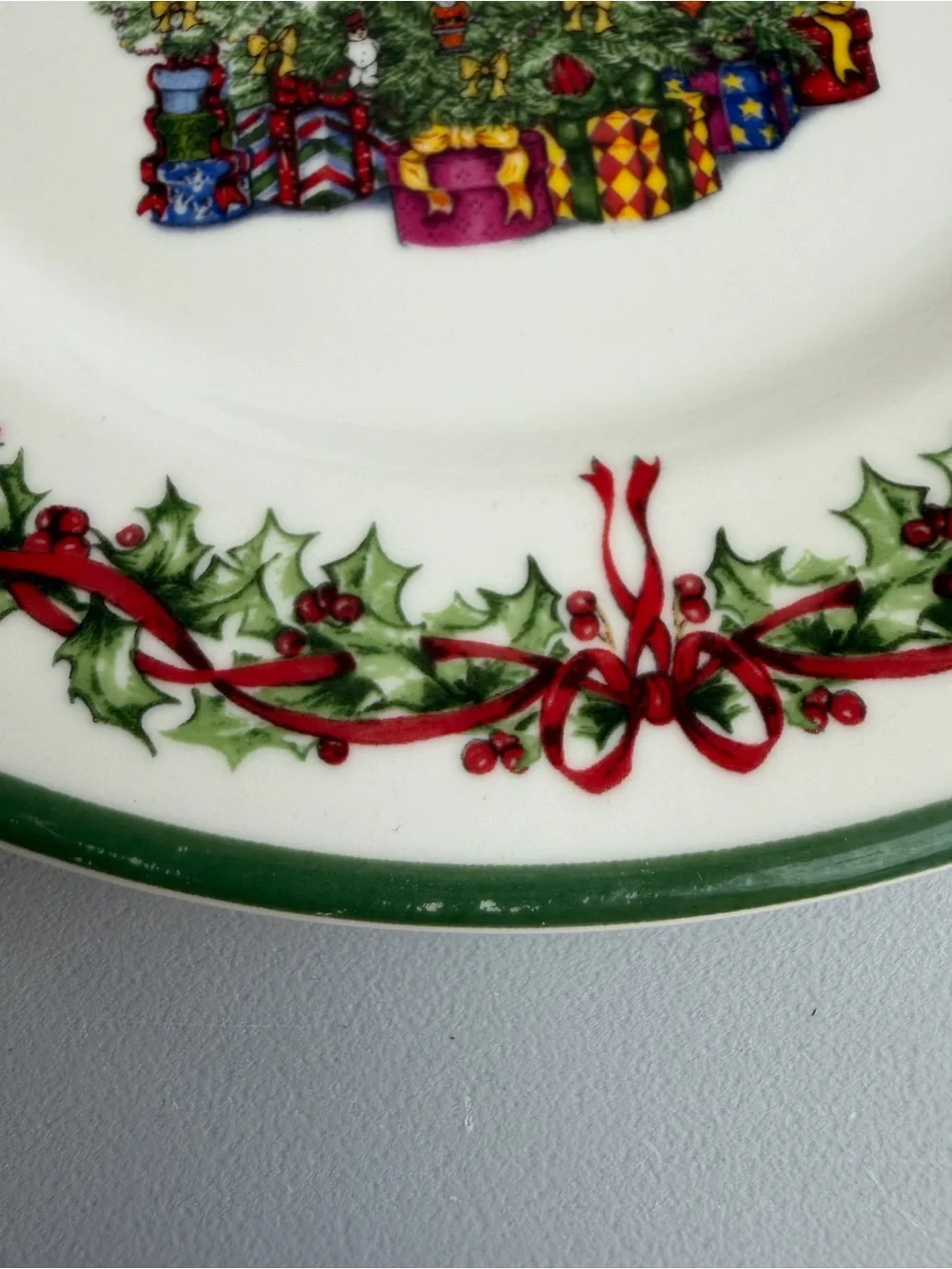 Christopher Radko Traditions Holiday Celebrations Salad Plate Set of 4 Columbia